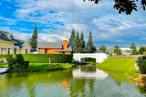 Bristol Park Villa